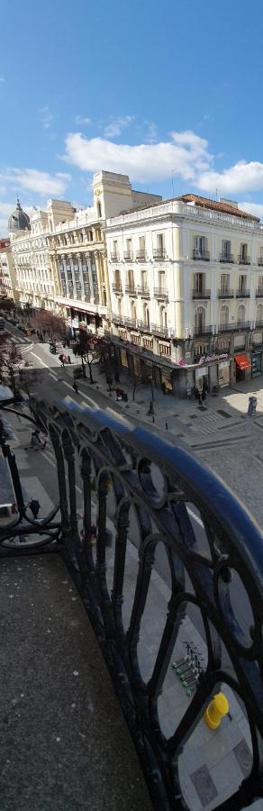 Hostal Riesco Madrid Exterior foto