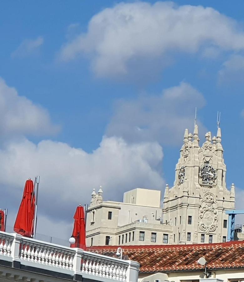 Hostal Riesco Madrid Exterior foto