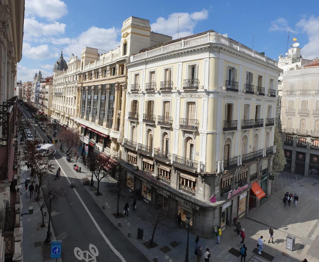 Hostal Riesco Madrid Exterior foto