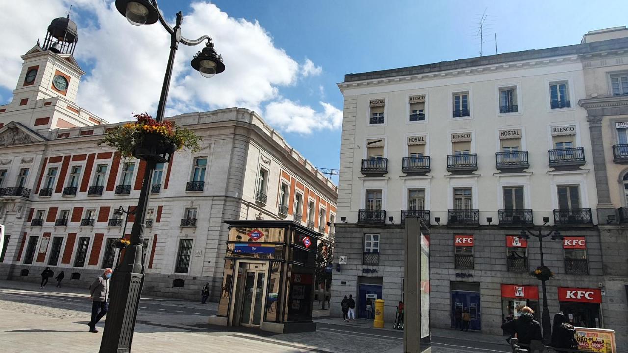 Hostal Riesco Madrid Exterior foto