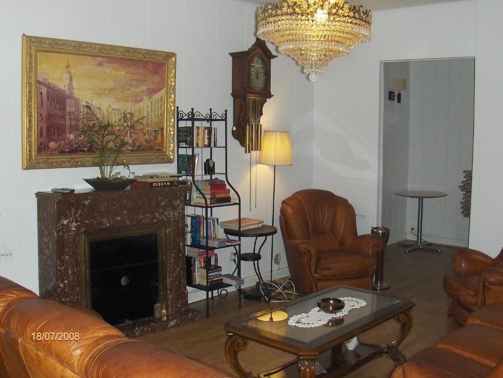 Hostal Riesco Madrid Exterior foto