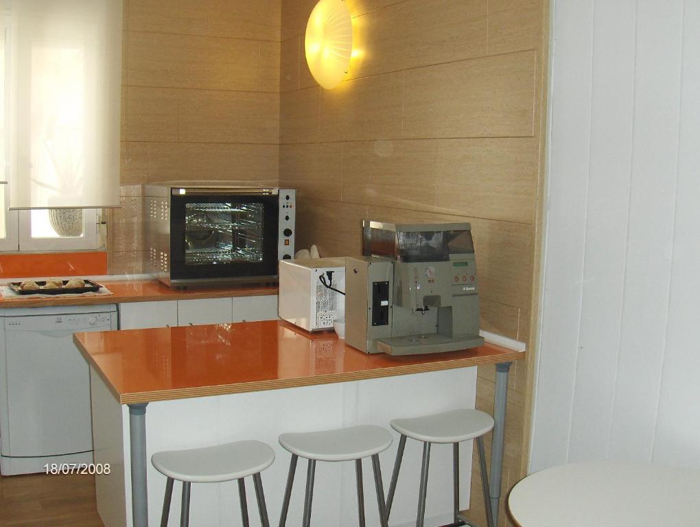 Hostal Riesco Madrid Exterior foto